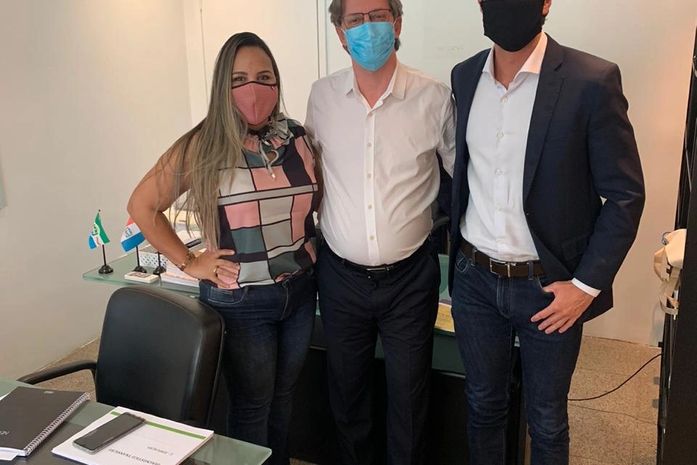 Deputado esteve com o secretário de Educação de Maceió e colocou seu mandato à disposição para ajudar no retorno às aulas presenciais