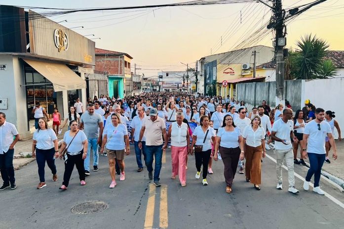 Prefeitura promove caminhada pelo fim da violência contra a mulher durante o Agosto Lilás