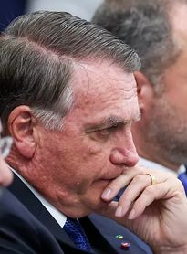 STF vota por unanimidade para aceitar denúncia e tornar Bolsonaro réu