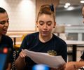 Carreiras do futuro: a IA já influencia a escolha de mais de 57% dos jovens que ingressam no mercado de trabalho
