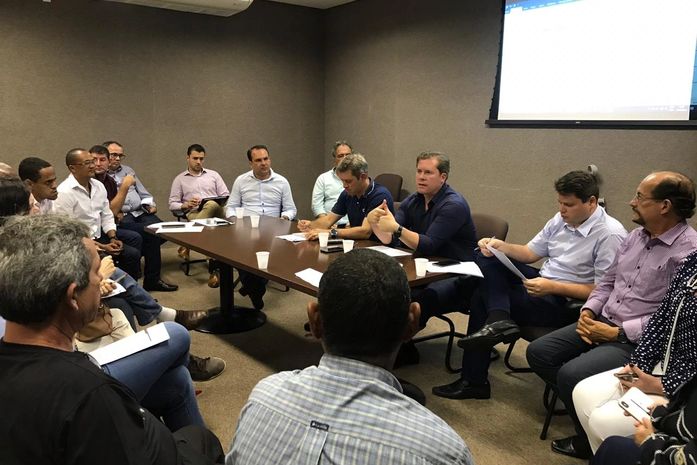 Vereadores Cleber Costa e Francisco Sales participam de reunião sobre os bairros do Pinheiro, Mutange e Bebedouro