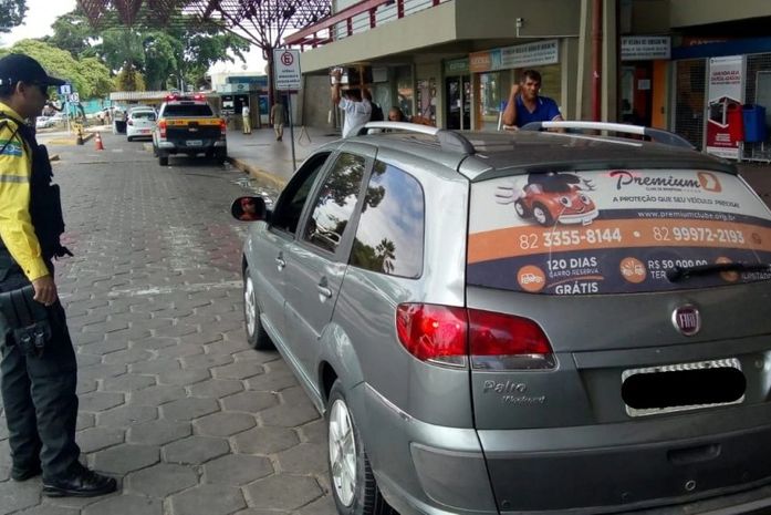 SMTT: operação contra clandestinos aborda quase 50 veículos em Maceió