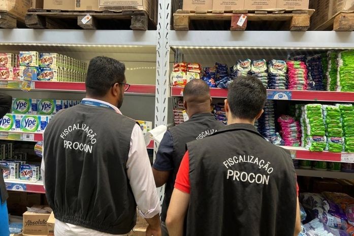 Venda casada e ausência de precificação: supermercados são autuados por irregularidades