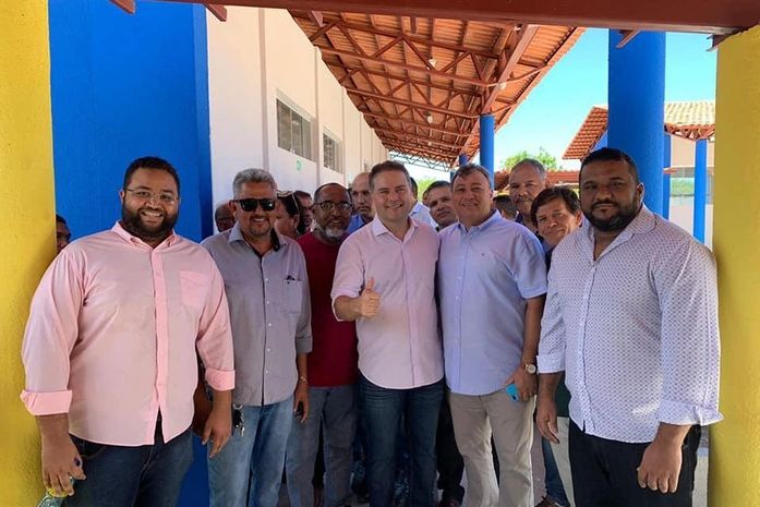 Vaias durante inauguração em Marechal mostram primeira temperatura da eleição