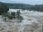 Com rompimento de barragem em Pernambuco, nível da água em Santana do Ipanema sobe mais de 2 metros; veja vídeo