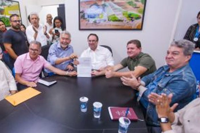 Prefeito Luciano e Paulão fortalecem programa de apoio aos agricultores familiares