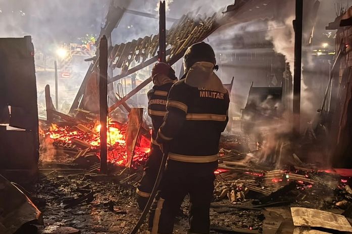 Fogo se espalha rapidamente e atinge barracas do Mercado Público de São Miguel dos Campos