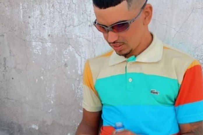 Motociclista morre após colidir com placa de sinalização na AL-220 em Arapiraca