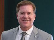 Marx Beltrão celebra aprovação de projeto que amplia licença-paternidade: “Uma vitória da família brasileira”