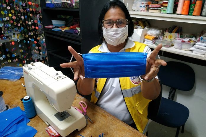 Programa Ronda no Bairro inicia produção artesanal de máscaras de proteção