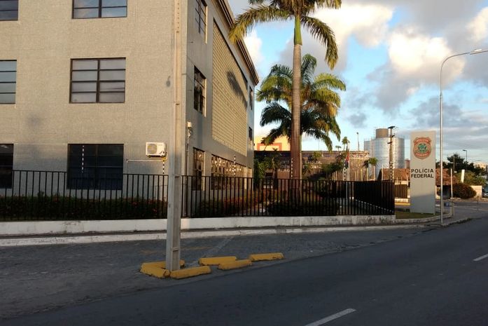 PF deflagra operação de combate ao contrabando de cigarros e corrupção policial em ALe mais quatro estados