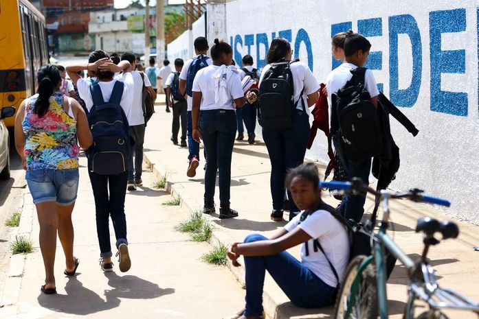 Portaria publicada nesta segunda-feira (9) facilita a adesão das escolas