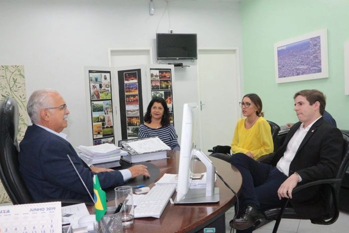Teófilo recebe secretário de Estado do Trabalho e debate fortalecimento do Sine