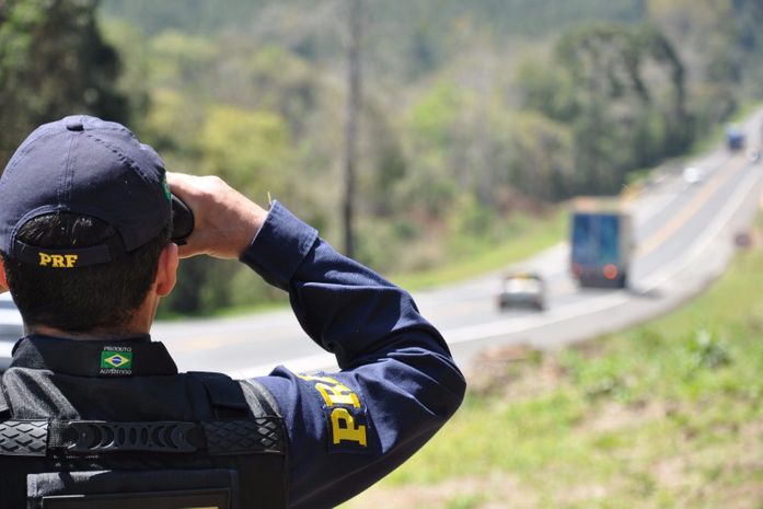PRF autua nove condutores por embriaguez ao volante; um foi preso