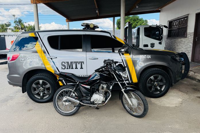 SMTT de Delmiro Gouveia apreende motocicleta com escapamento irregular após denúncia sobre ruído execessivo em área escolar