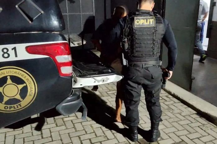 Homem com mandado de prisão em aberto é preso em flagrante por furto em Pajuçara