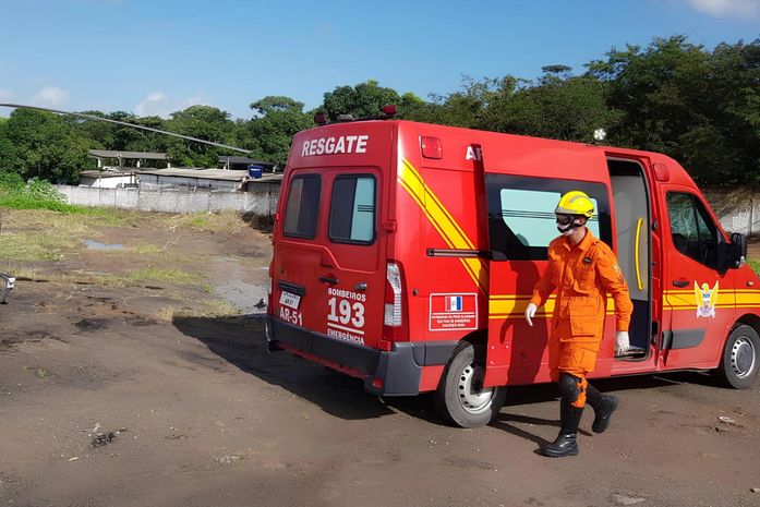 Bombeiros resgatam idoso que caiu em cisterna com dois metros de profundidade em Arapiraca
