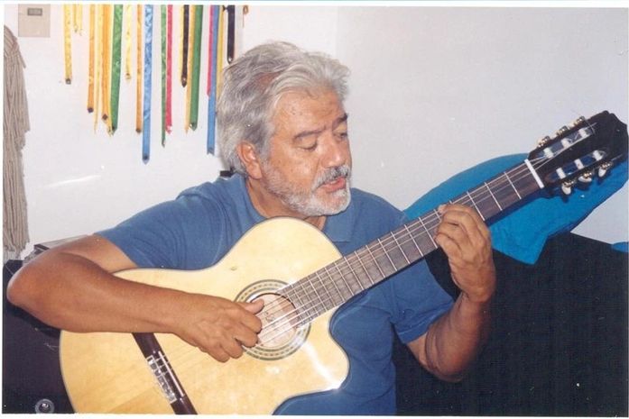 O cantor e compositor Robson Amorim