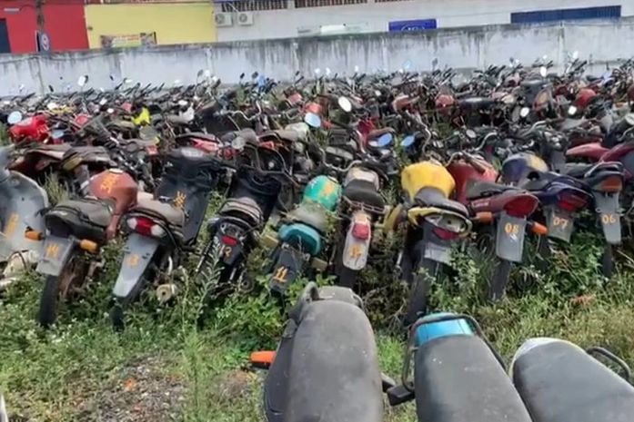 Veículos apreendidos se acumulam no Terminal Rodoviário em Arapiraca causam prejuízos à saúde da população