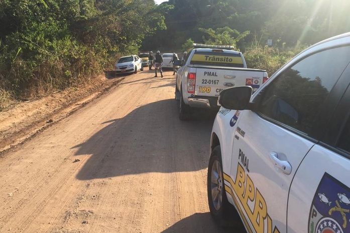 Veículo foi recuperado pela Polícia, mas criminosos não foram localizados,