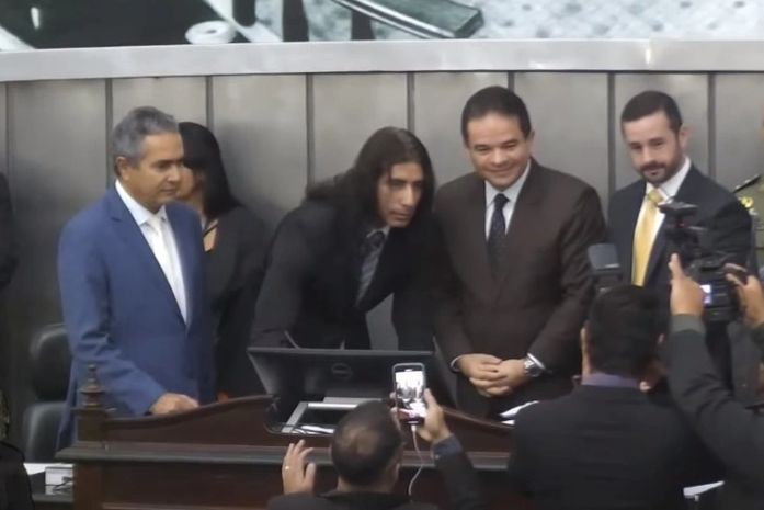 Lobão assume cargo de deputado estadual, apresenta projetos e reforça apoio a Paulo Dantas
