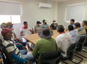 Prefeito de Santana do Mundaú se reúne com marchantes e assegura transporte para carnes