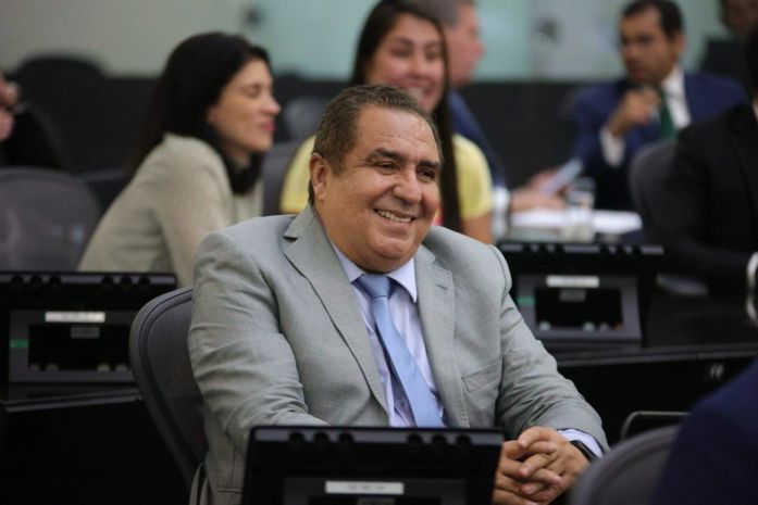 Sertanejos agradecem deputado Inácio Loiola pela ordem de serviço da estrada do feijão