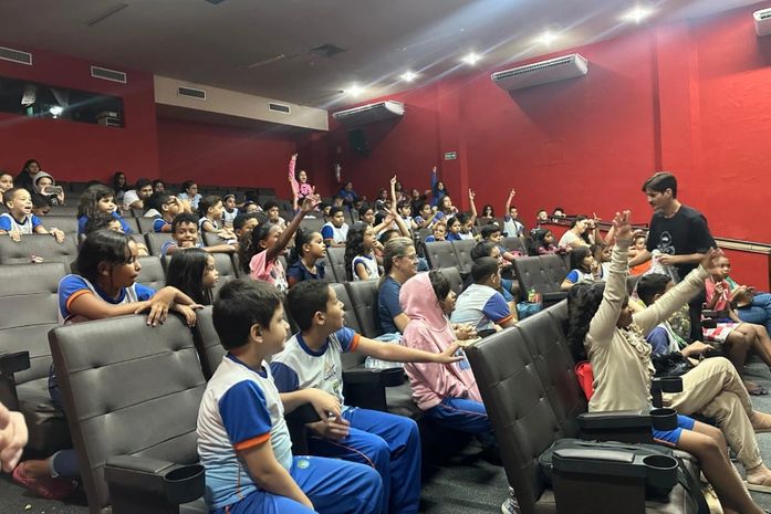 Estudantes de escolas municipais aprendem sobre a Caatinga no cinema