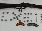 Polícia prende suspeito e desarticula suposto ponto de drogas