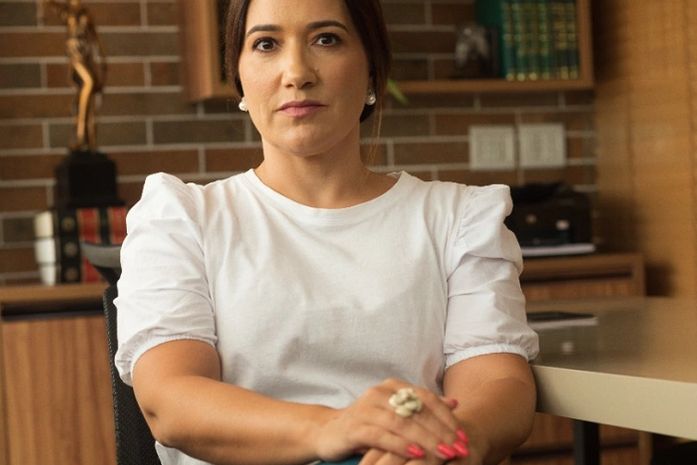 Advogada Lavínia Cavalcanti