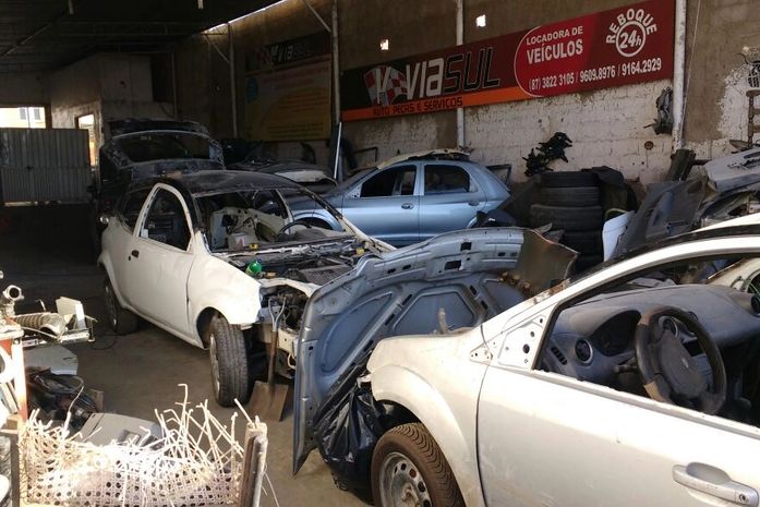Polícia de Alagoas estoura desmanche de veículos em Pernambuco