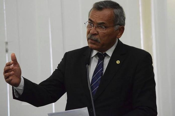 Deputado Tarcizo Freire completa 23 anos de vida pública com foco no trabalho social