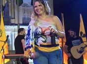 Marília Mendonça lota Praça dos Martírios em show surpresa em Maceió