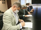 Seris e TJ assinam termo de cooperação para o retorno de audiências de custódia presenciais