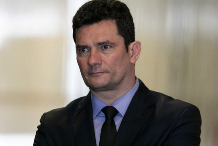 DECISÃO COLOCA EM XEQUE VERSÃO DE MORO SOBRE GRAMPOS ILEGAIS #moro #gr