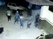 Câmera de segurança registra momento em que homem sofre tentativa de homicídio em Dois Riachos