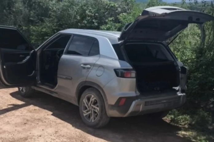 Suspeito de sequestrar e matar jovem de 18 anos no Sertão é preso em Pernambuco; carro usado no crime é apreendido