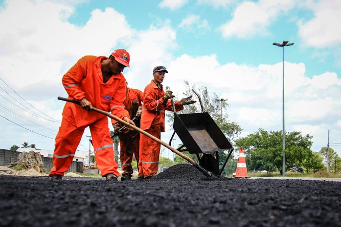Prefeitura já usou mais de 3 mil toneladas de asfalto para recuperar vias