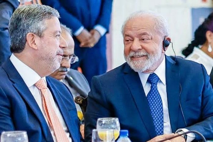 Lira e Lula se reúnem em Brasília para melhorar a relação entre Câmara e governo
