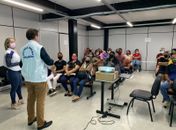 Vigilância Sanitária capacita comerciantes da orla marítima sobre boas práticas com alimentos