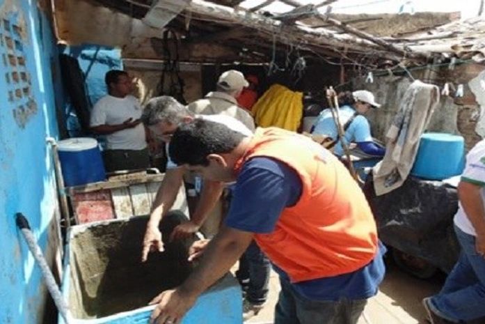Operação de combate ao Aedes aegypti vai à parte baixa de Maceió
