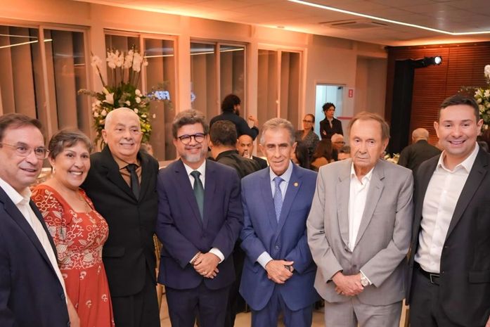 Hipólito da Costa recebe homenagem na FIEA e prefeito Luciano destaca visão empreendedora e trajetória de sucesso