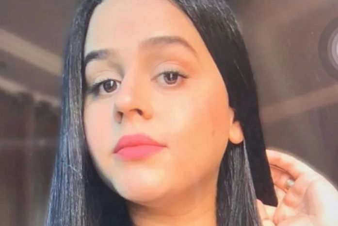 Feminicídio: delegado diz que vítima e suspeito discutiram na porta de casa antes do crime; homem segue foragido
