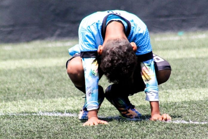 Samuel foi um gigante na partida. Elogiou, Juliana, a treinadora de futebol