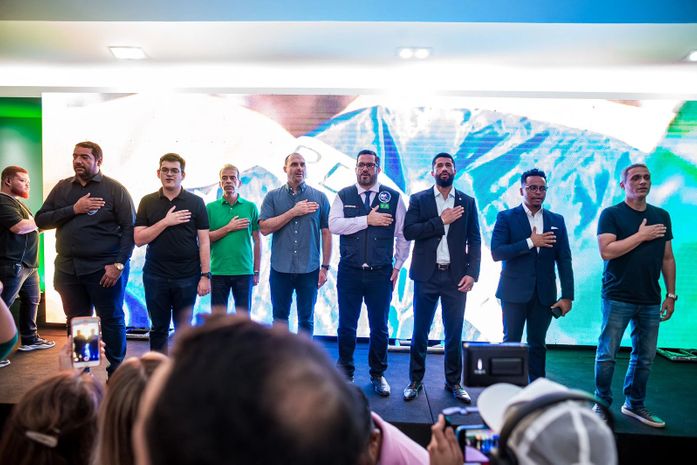 Eduardo Bolsonaro e outras personalidades da Direita Nacional participam de lançamento de pré-candidatura de Leonardo Dias a vereador
