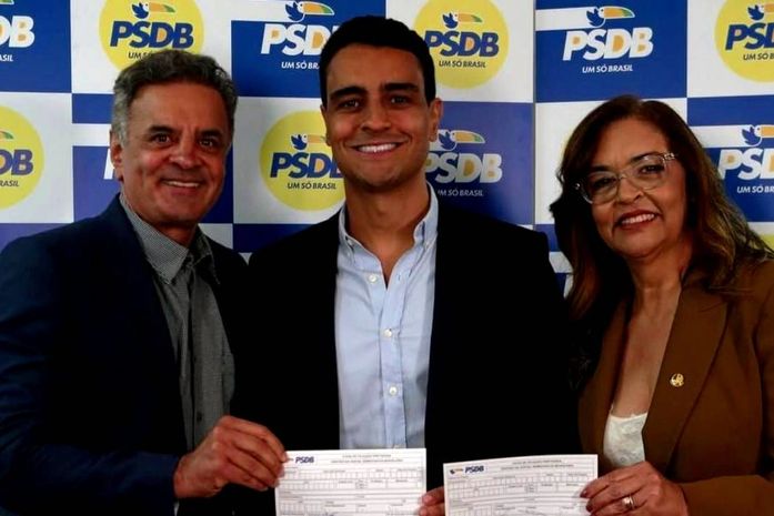 Agora como “tucano", prefeito JHC vai às urnas, mas mantém suspense sobre o cargo