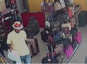 Polícia divulga imagens de acusado de homicídio e assalto a loja no Centro de Maceió