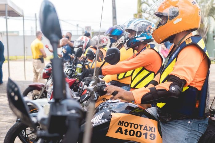 SMTT regulamenta os primeiros mototaxistas para atuação em Maceió