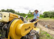 Minitratores adquiridos com recursos de Daniel Barbosa já beneficiam agricultores de Arapiraca