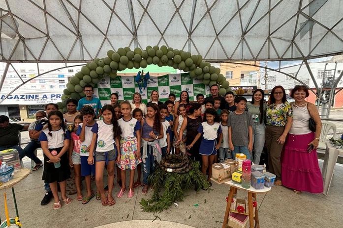 Meio Ambiente de Anadia promove exposição de recicláveis